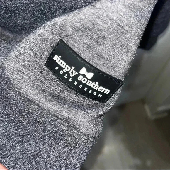 Simply southern pullover - Picture 3 of 4